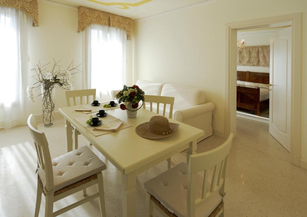 Barchessa Levi Morenos B&B Mira  Room photo